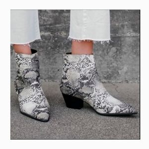Qupid Mystique-01 Snakeskin Ankle Boots Sz.8.5(39.5)